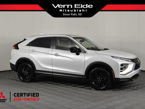 Used 2024 Mitsubishi Eclipse Cross LE image 1