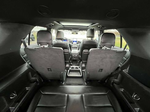 Used 2021 Ford Explorer ST w/ Equipment Group 401A image 10