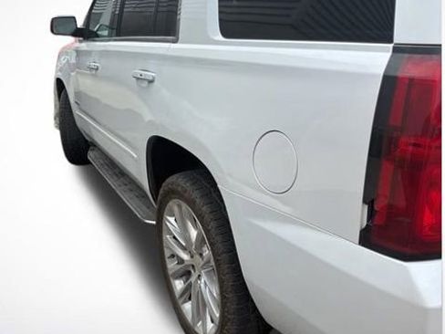 Used 2019 Chevrolet Tahoe Premier image 2