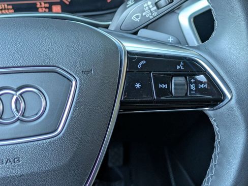 Used 2025 Audi A6 Premium Plus w/ Premium Plus Package image 11