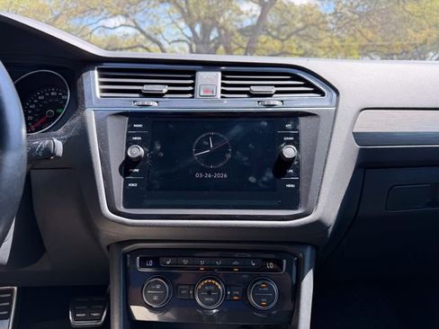Used 2021 Volkswagen Tiguan SE R-Line image 13
