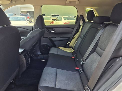 Used 2024 Nissan Rogue SV FWD image 28