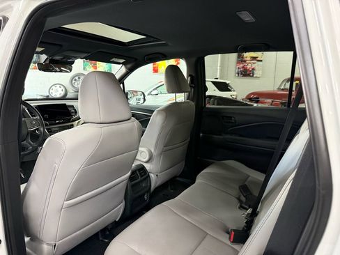 Used 2022 Honda Passport EX-L image 12