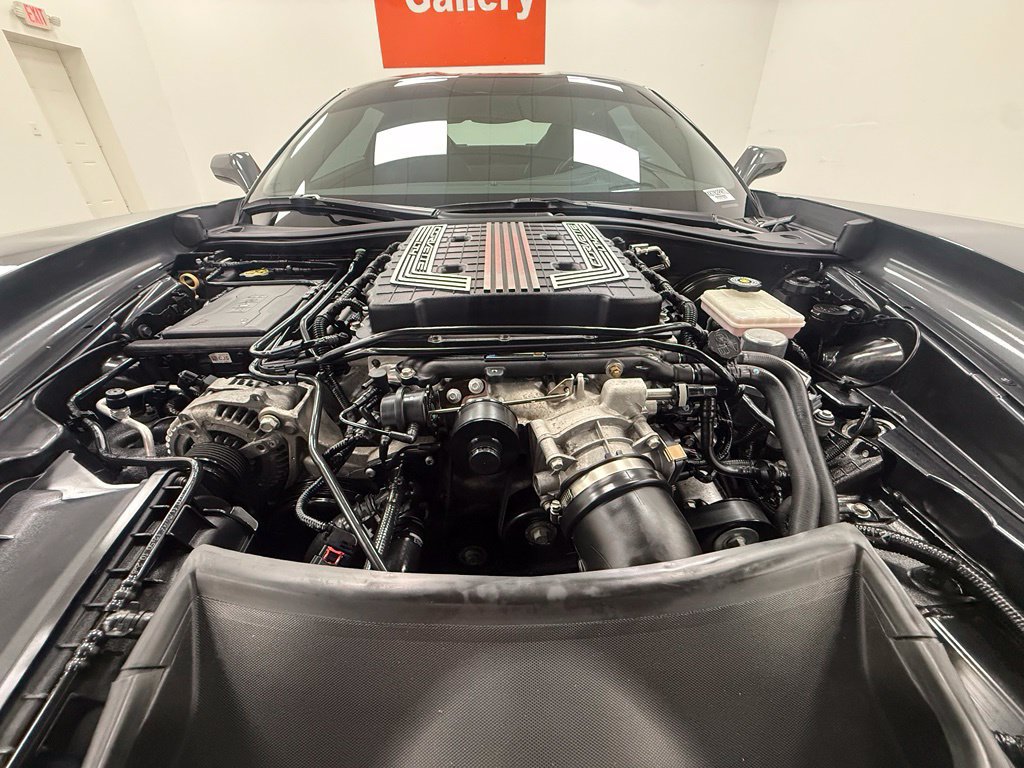 Used 2017 Chevrolet Corvette Z06 w/ Chrome Badge Package RWD image 10