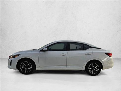 Used 2025 Nissan Sentra SV FWD image 8