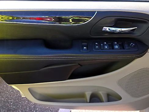 Used 2012 Chrysler Town & Country Touring w/ Entertainment Group #1 image 9