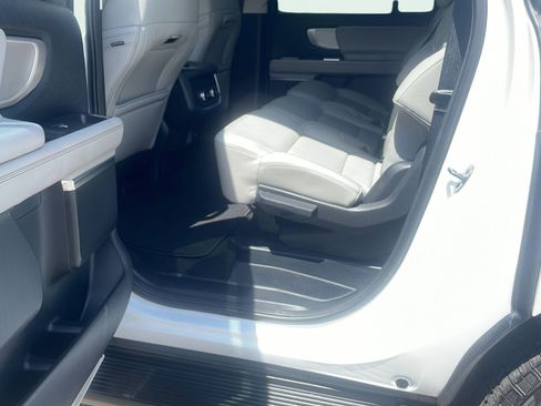 Used 2025 Ford Expedition Max Active AWD/4WD image 11