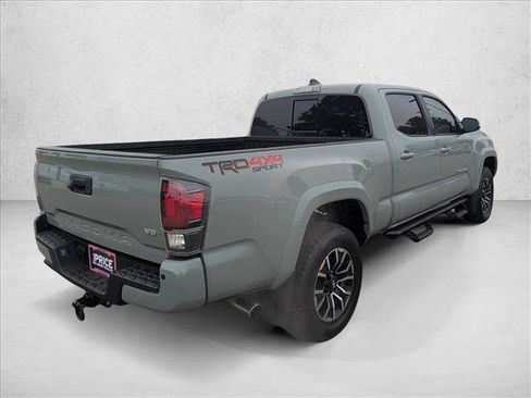 Used 2022 Toyota Tacoma TRD Sport w/ Technology Package AWD/4WD image 5