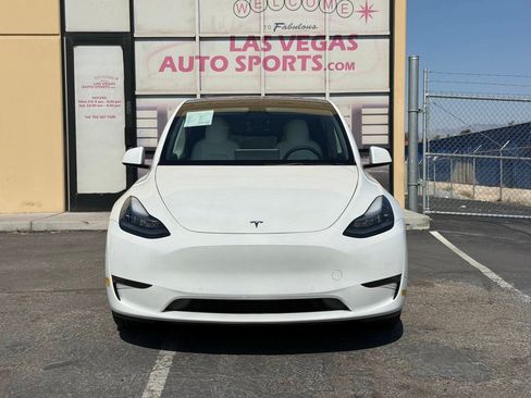 Used 2021 Tesla Model Y Long Range AWD/4WD image 3
