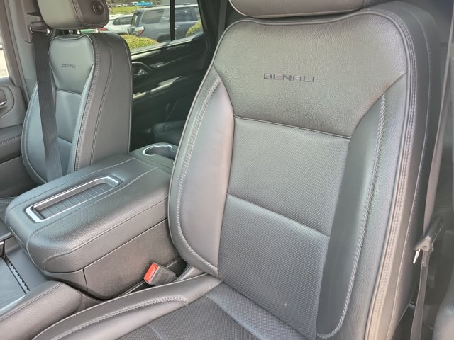Used 2023 GMC Yukon Denali AWD/4WD image 7