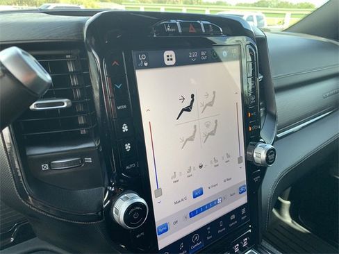 Used 2024 RAM 2500 Limited image 25