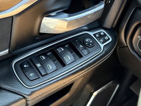 Used 2024 RAM 2500 Laramie image 18