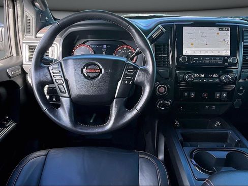 Used 2021 Nissan Titan PRO-4X w/ Pro-4x Convenience Package image 8