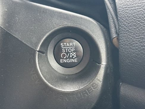 Used 2022 Jeep Renegade Latitude w/ Convenience Group image 24