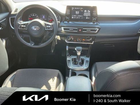 Certified 2021 Kia Seltos S image 15