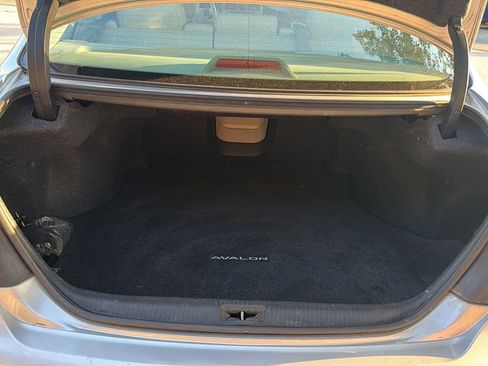 Used 2011 Toyota Avalon image 5