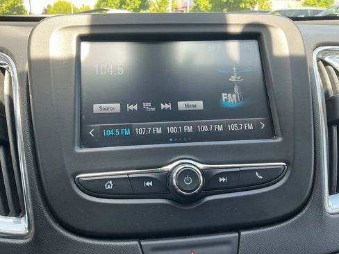 Used 2017 Chevrolet Malibu LT FWD image 20