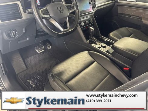 Used 2022 Volkswagen Atlas Cross Sport SEL R-Line image 17