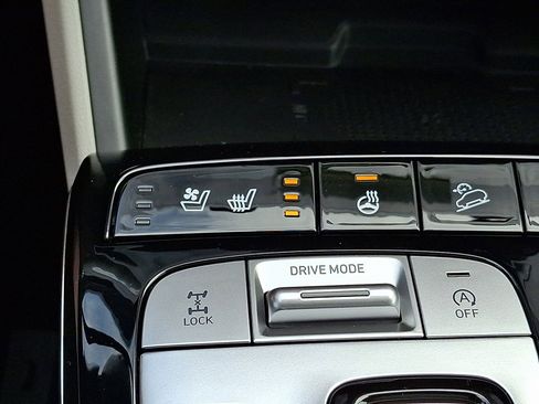 Certified 2024 Hyundai Tucson Limited AWD/4WD image 25