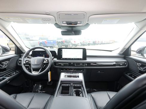 New 2026 Lincoln Aviator AWD image 23