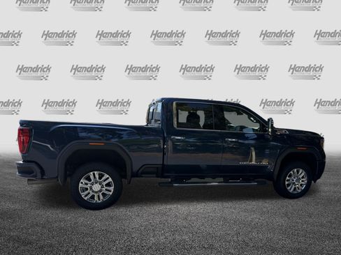 Used 2022 GMC Sierra 3500 Denali AWD/4WD image 8