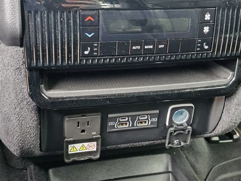 Used 2025 Jeep Wagoneer Series II image 19