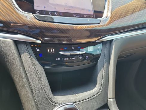 Used 2024 Cadillac XT6 Premium Luxury w/ Platinum Package FWD image 24