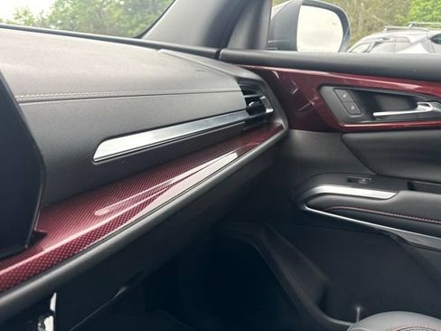 Used 2024 Chevrolet Traverse Z71 w/ LPO, Floor Liner Package AWD/4WD image 30