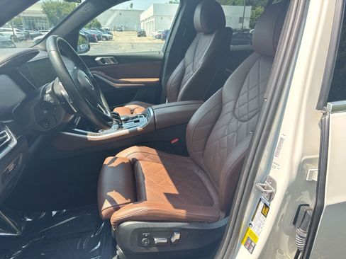Used 2023 BMW X5 xDrive45e w/ Climate Comfort Package AWD/4WD image 10