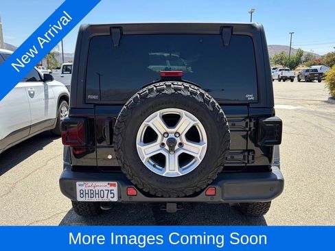 Used 2018 Jeep Wrangler Unlimited Sport S AWD/4WD image 4