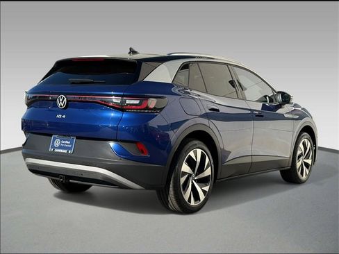 Certified 2022 Volkswagen ID.4 Pro S w/ Gradient Package image 4