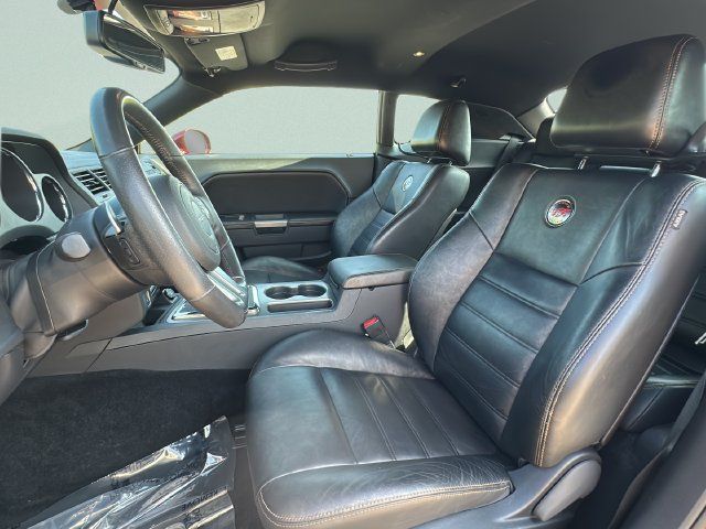 Used 2014 Dodge Challenger SXT RWD image 10