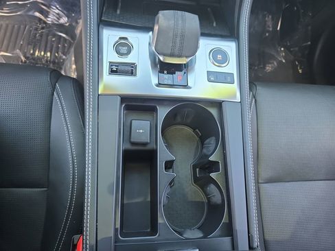 Used 2025 Jaguar F-PACE R-Dynamic S AWD/4WD image 25