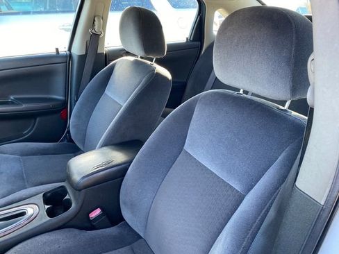 Used 2011 Chevrolet Impala LT image 6