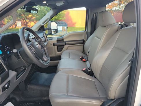 Used 2020 Ford F250 XL w/ Power Equipment Group RWD image 9