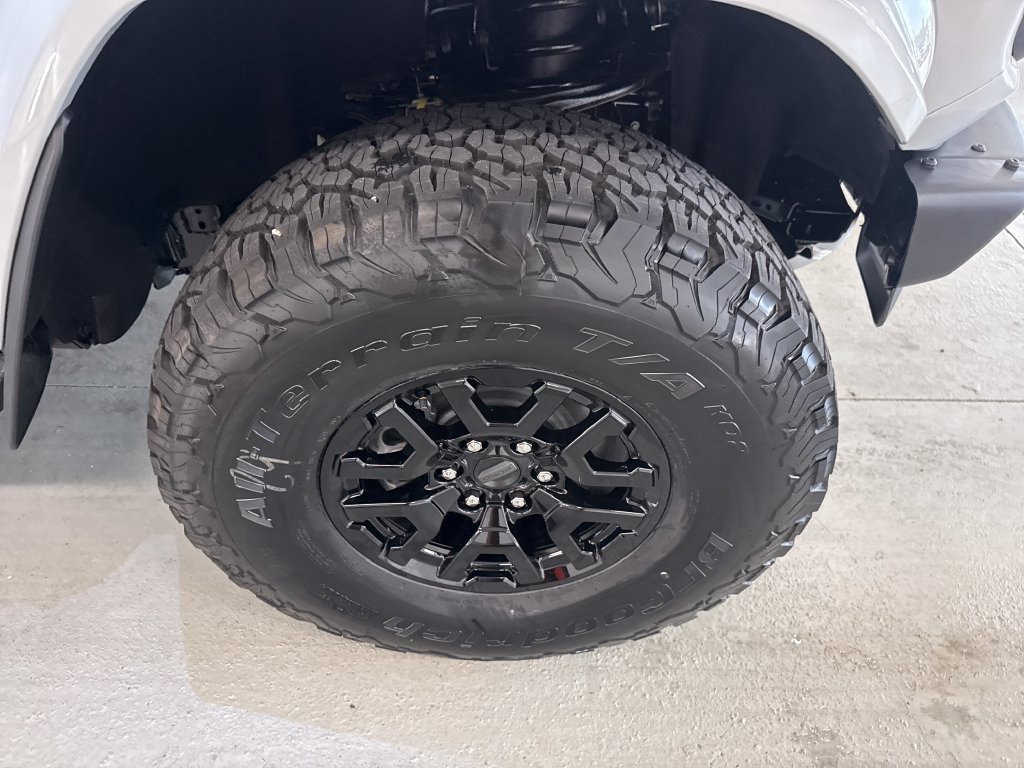 New 2026 Ford Bronco Raptor w/ Interior Carbon Fiber Pack AWD/4WD image 5