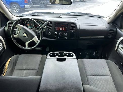 Used 2010 Chevrolet Silverado 1500 LT AWD/4WD image 19
