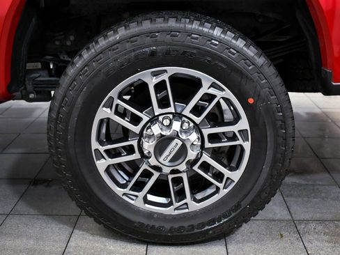 Used 2024 Ford F250 Limited image 9