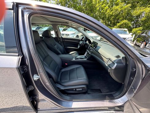Used 2022 Honda Accord Touring image 38