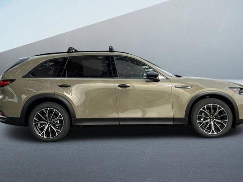 Used 2025 MAZDA CX-70 Plug-In Hybrid w/ Premium Plus image 2