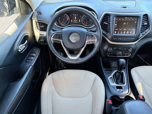 Used 2016 Jeep Cherokee 75th Anniversary FWD image 16