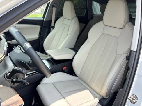 Used 2025 Audi Q5 Premium Plus w/ Premium Plus AWD/4WD image 10