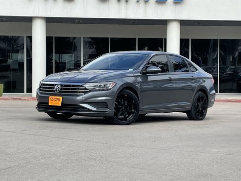 Used 2020 Volkswagen Jetta S image 2