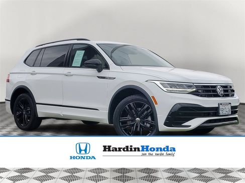 Used 2022 Volkswagen Tiguan SE R-Line image 1