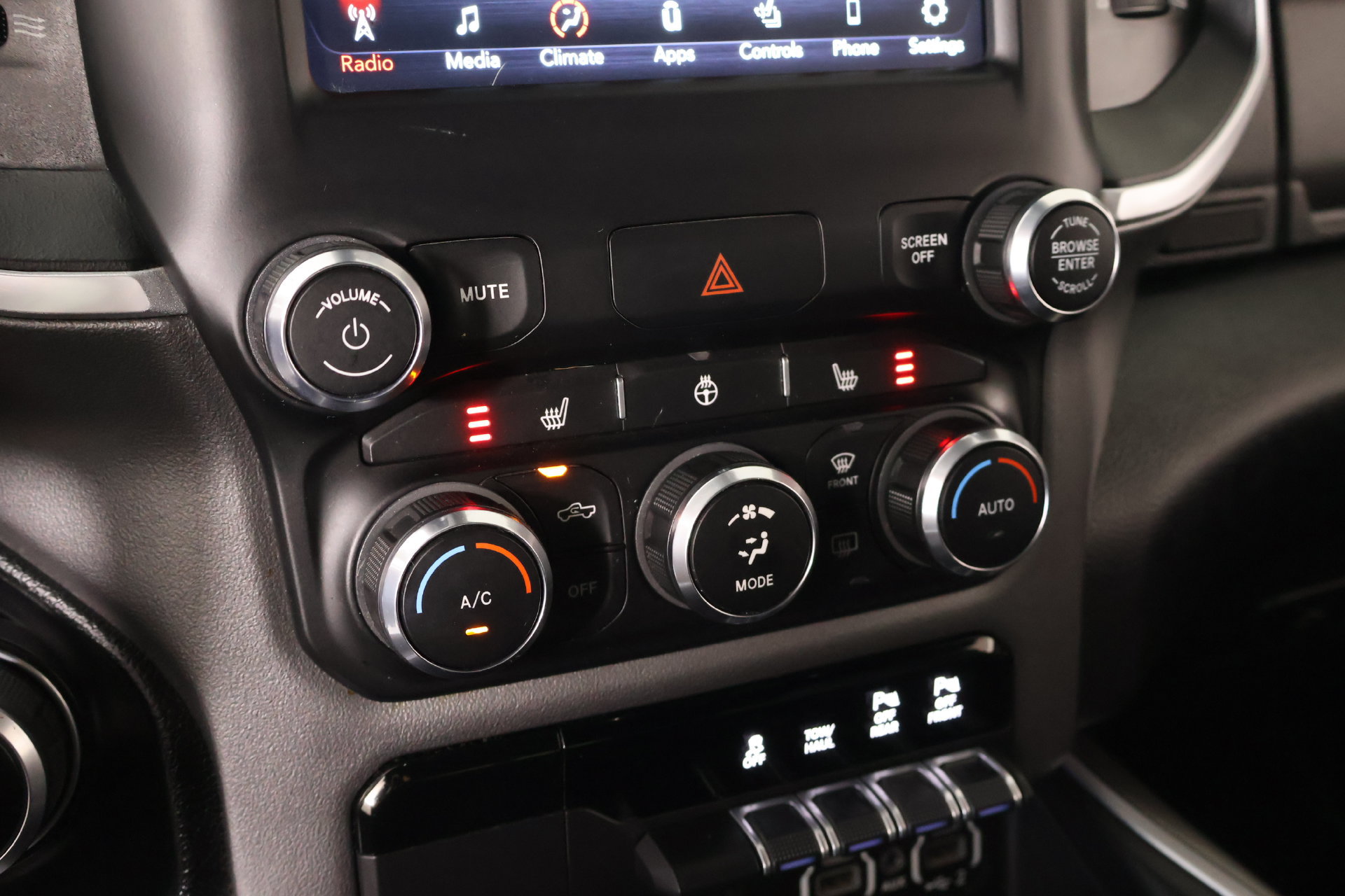 Used 2021 RAM 1500 Big Horn AWD/4WD image 7