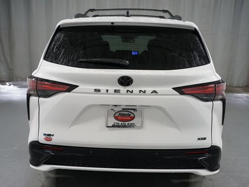 New 2026 Toyota Sienna XSE image 7