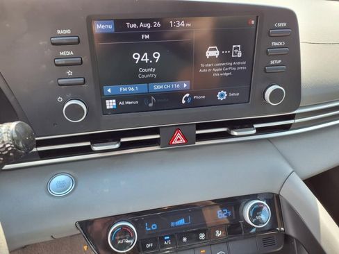 Used 2023 Hyundai Elantra SEL image 22