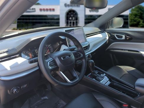 Used 2024 Jeep Compass Limited AWD/4WD image 12