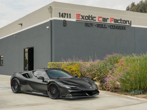 Used 2022 Ferrari SF90 Stradale Stradale Coupe 2D image 1