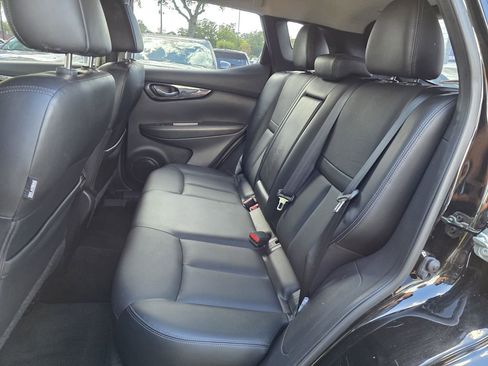Used 2019 Nissan Rogue Sport SL FWD image 15